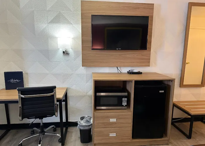 Motel Super 8 By Wyndham Newcastle