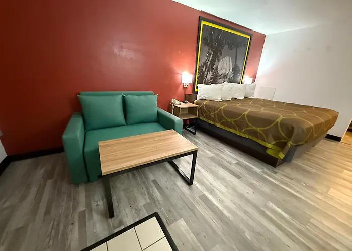 Super 8 By Wyndham Newcastle