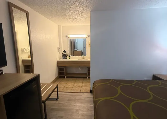 Super 8 By Wyndham 2* Newcastle