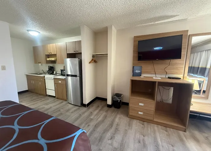 Super 8 By Wyndham Motel 2*