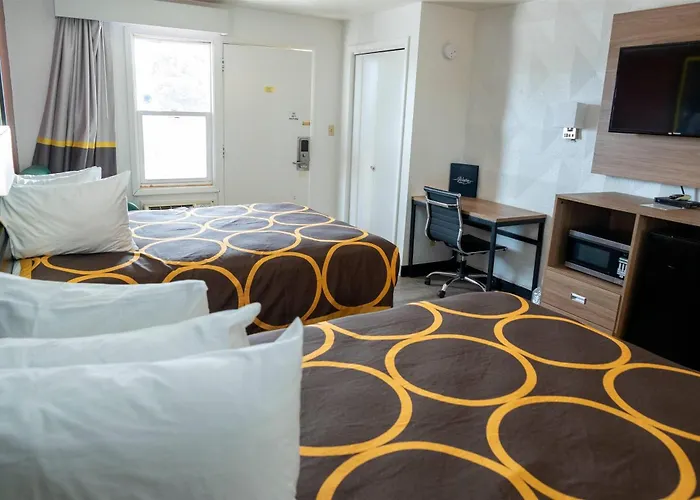 Super 8 By Wyndham Newcastle
