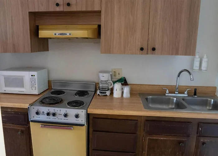 Super 8 By Wyndham Motel 2*