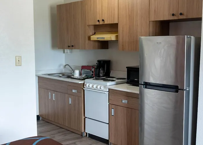 Super 8 By Wyndham Motel Newcastle