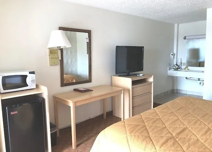 Motel Super 8 By Wyndham Newcastle