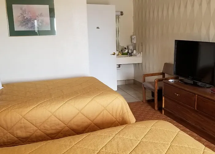 Super 8 By Wyndham Motel 2*