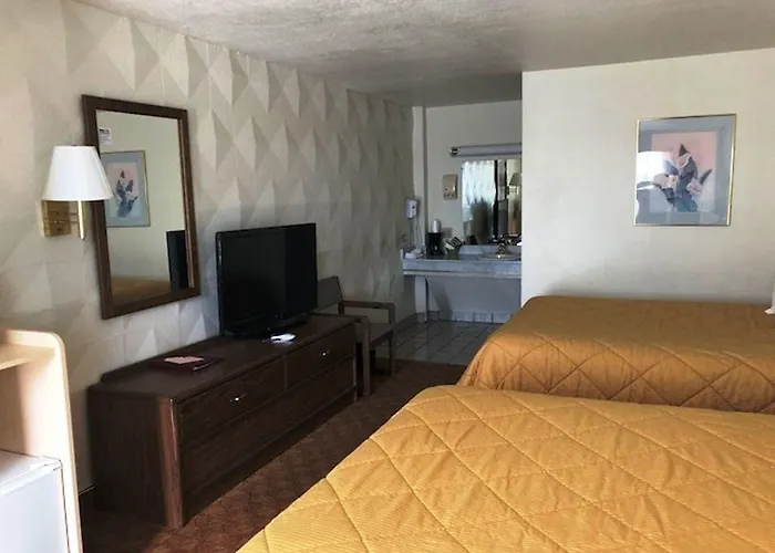 Super 8 By Wyndham Newcastle