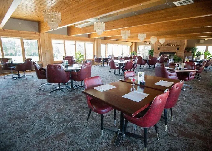 Super 8 By Wyndham Motel