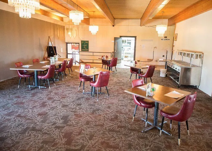 Super 8 By Wyndham Motel 2*