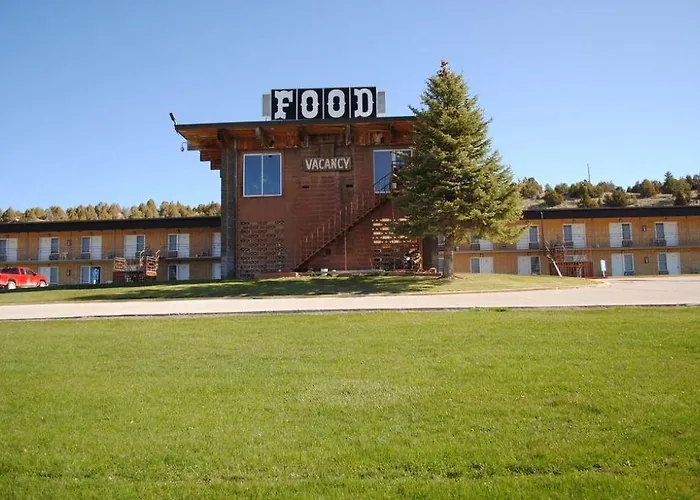 Super 8 By Wyndham Motel 2*